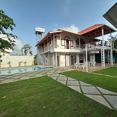 Villa Wistaria- Luxury 7Bhk Villa With Private Pool Alībāg Exterior foto